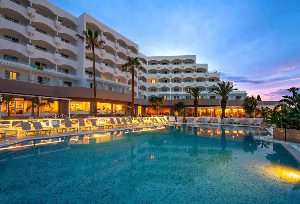 Golden Tulip President Hammamet hotel with outdoor swimming pool in Tunisia